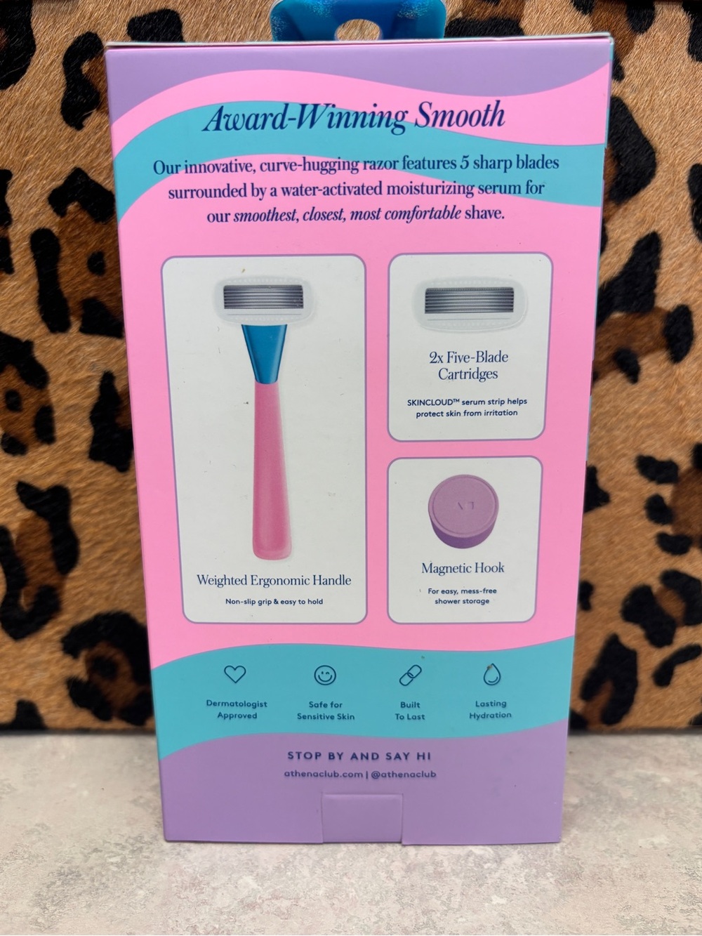 NEW Athena Club Pool Party Razor Kit 5-Blade Razor + Refills - Picture 2 of 2